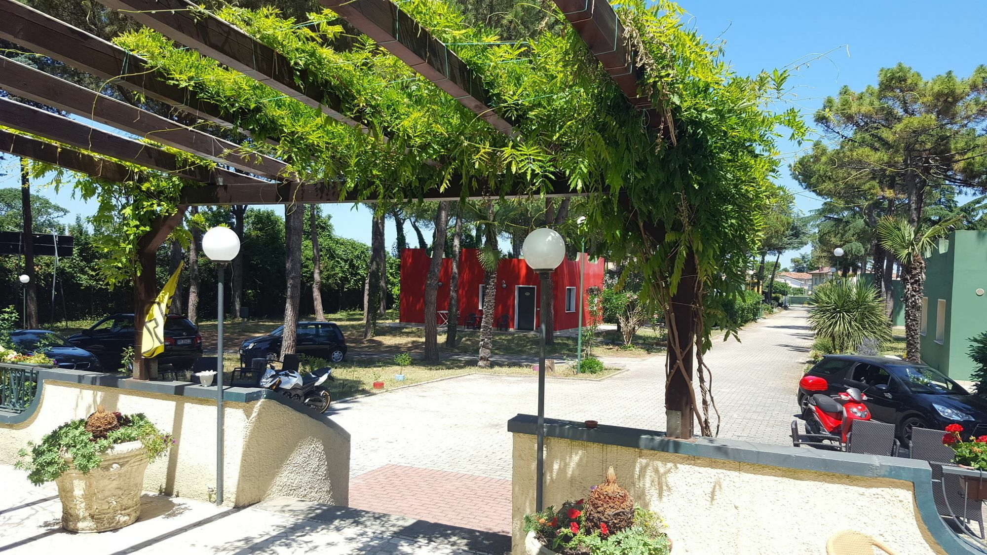 Villaggio Mithos Misano Adriatico Exterior foto